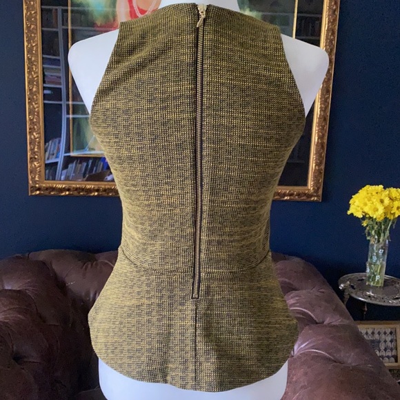 Peplum black and gold knit zip back sleeveless - Picture 3 of 6